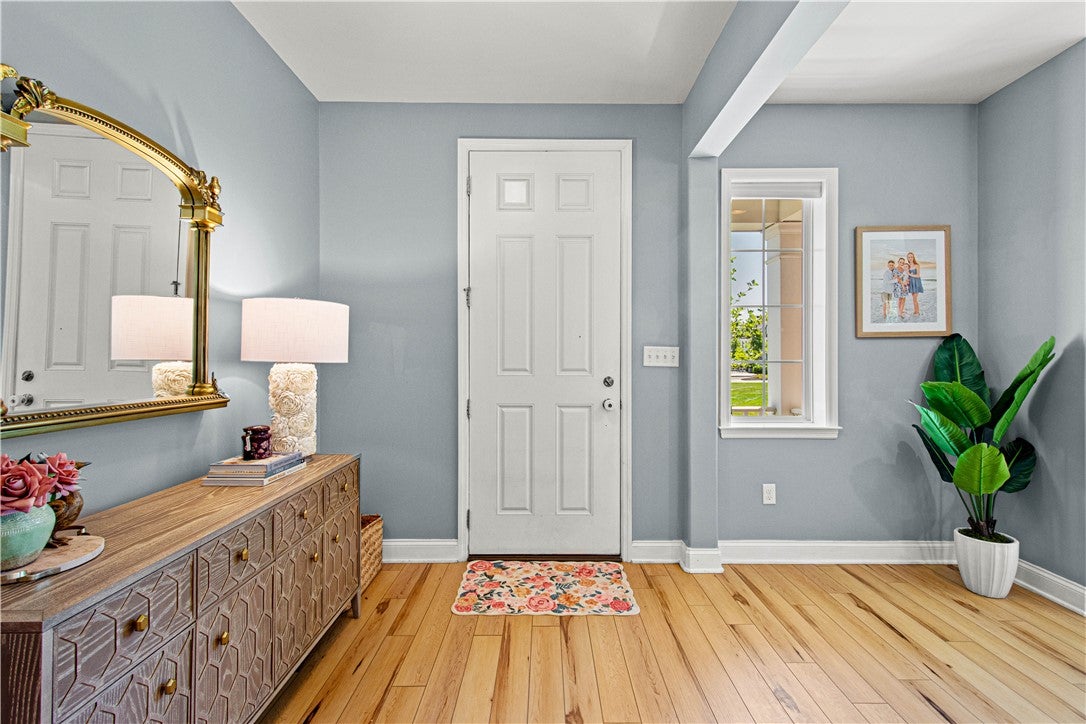 1408 Hastings Cres