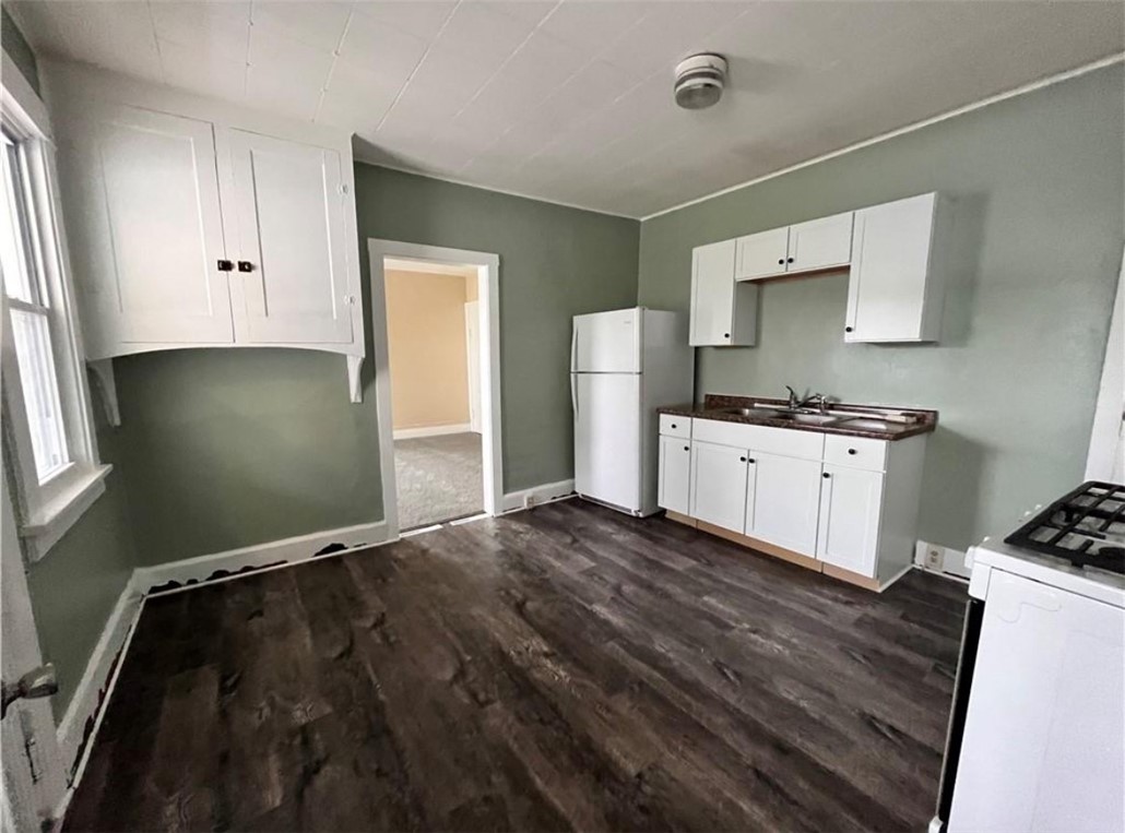 Ellwood City - Bea, Pennsylvania 16117, United States, 1 Bedroom Bedrooms, ,1 BathroomBathrooms,Residential,Active,116490
