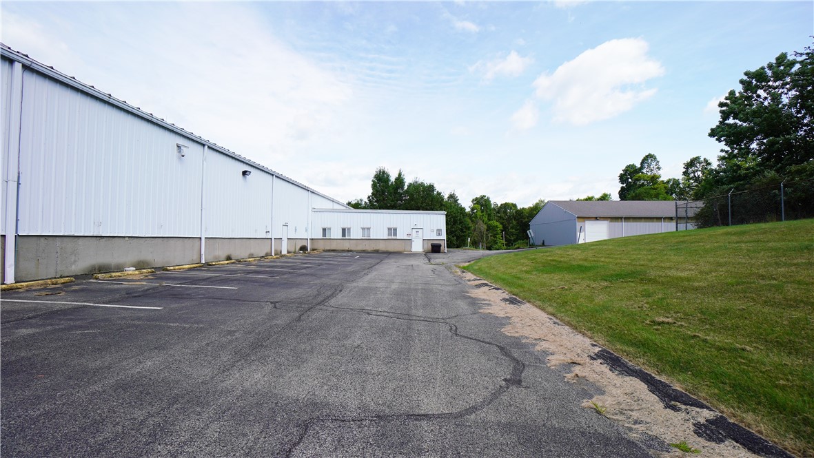 2850 Perry Highway