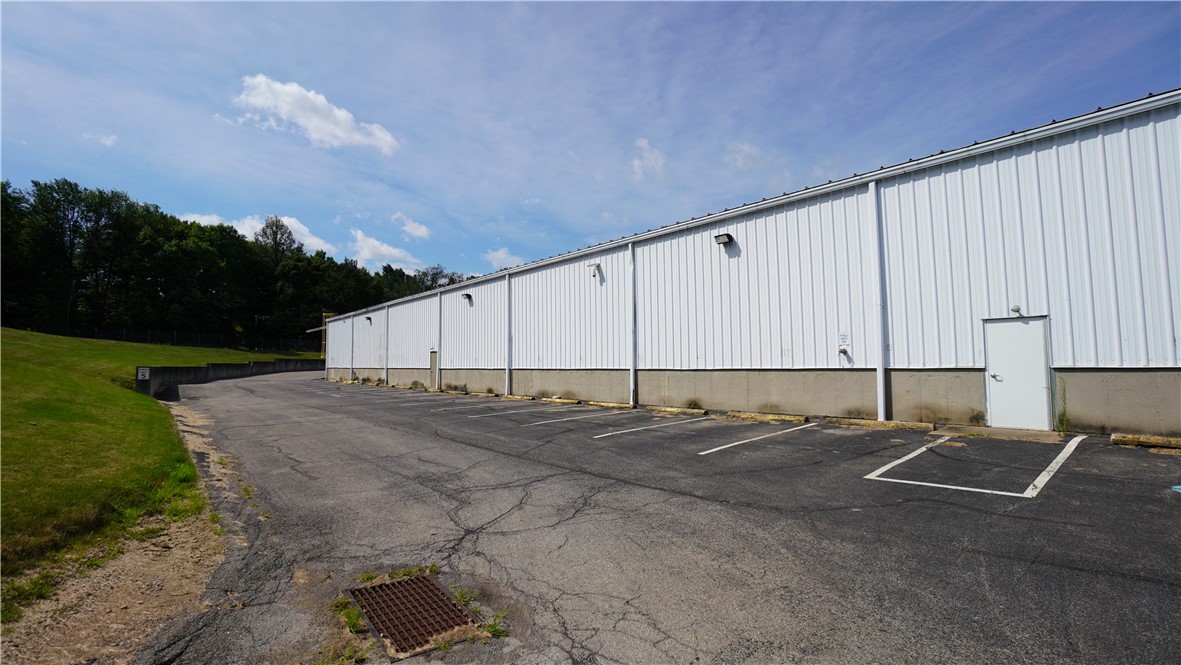 2850 Perry Highway