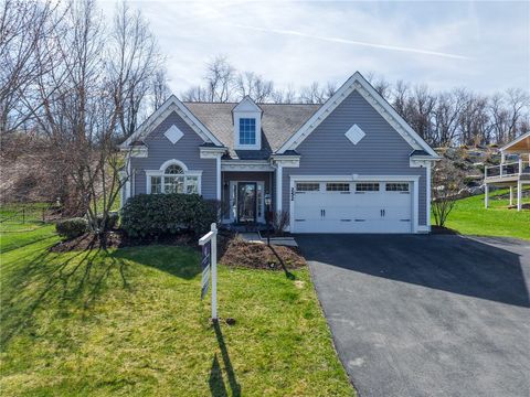 Photo of 252 Estates Dr, Gibsonia, PA 15044 (MLS # 1745191)