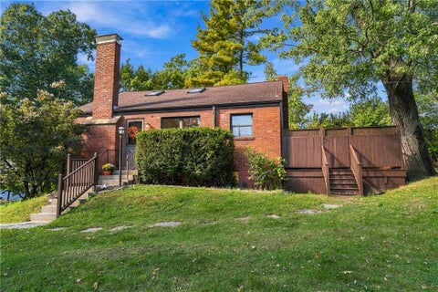 Homes For Sale - 6 Robb Hollow Rd Rd<br/> Mt Lebanon, PA 15243