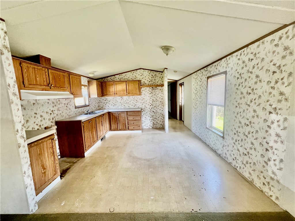 214 Hill Top Manor N