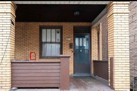 827 1/2 Frank St McKees Rocks PA 15136