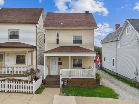 Photo of 514 6th St, Irwin, PA 15642 (MLS # 1751356)