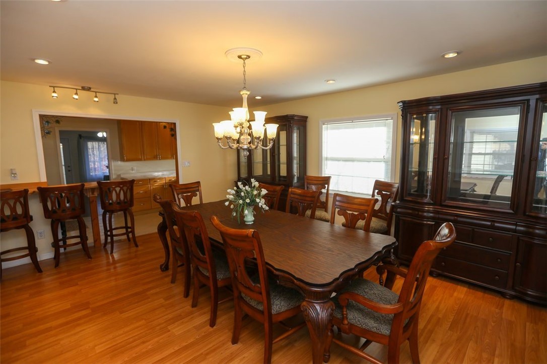 Castle Shannon, Pennsylvania 15234, United States, 3 Bedrooms Bedrooms, ,2 BathroomsBathrooms,Residential,Active,243833