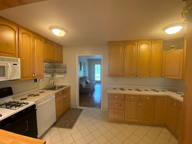 Castle Shannon, Pennsylvania 15234, United States, 3 Bedrooms Bedrooms, ,2 BathroomsBathrooms,Residential,Active,243833