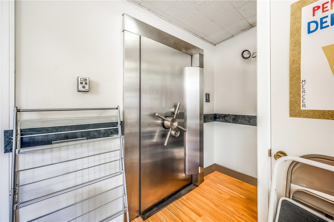 Sharon, Pennsylvania 16146, United States, ,Commercial,Contingent,38697