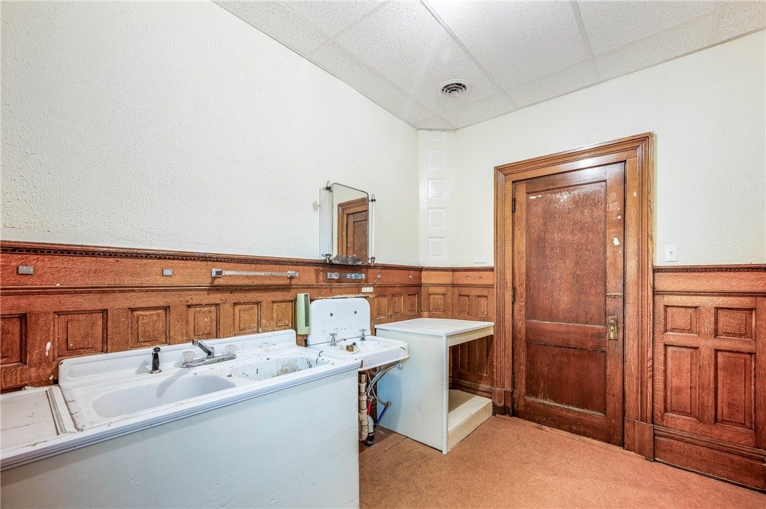 Sharon, Pennsylvania 16146, United States, ,Commercial,Contingent,38697