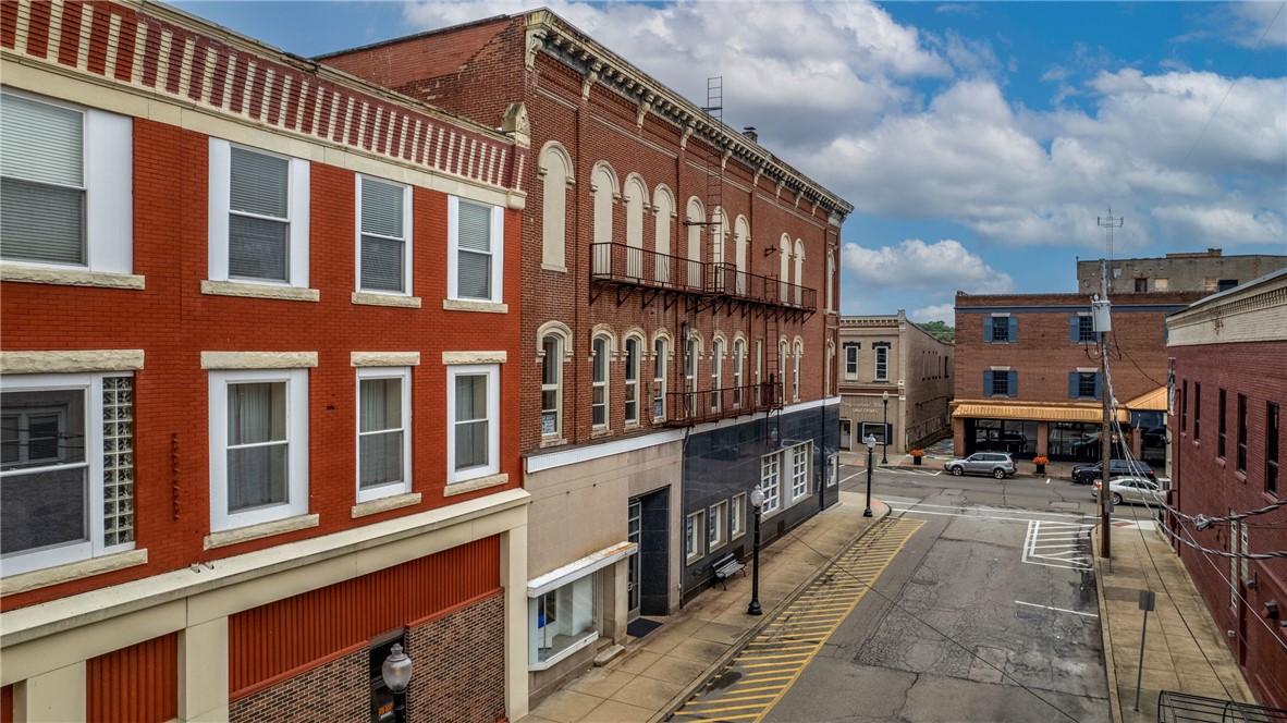 Sharon, Pennsylvania 16146, United States, ,Commercial,Contingent,38697