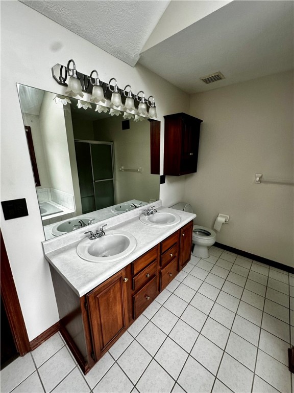 Seven Fields Boro, Pennsylvania 16046, United States, 4 Bedrooms Bedrooms, ,3 BathroomsBathrooms,Residential,Active,139323