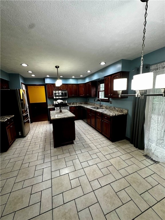 Seven Fields Boro, Pennsylvania 16046, United States, 4 Bedrooms Bedrooms, ,3 BathroomsBathrooms,Residential,Active,139323