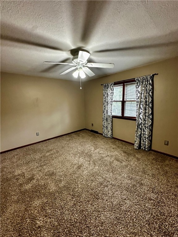 Seven Fields Boro, Pennsylvania 16046, United States, 4 Bedrooms Bedrooms, ,3 BathroomsBathrooms,Residential,Active,139323