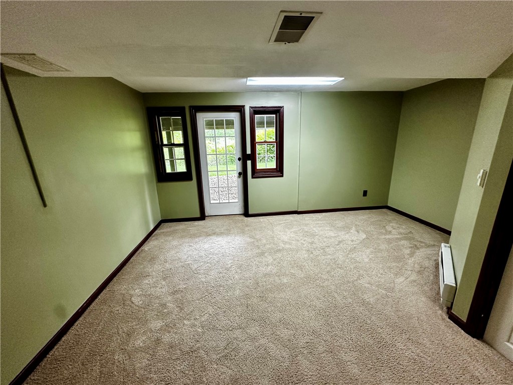 Seven Fields Boro, Pennsylvania 16046, United States, 4 Bedrooms Bedrooms, ,3 BathroomsBathrooms,Residential,Active,139323