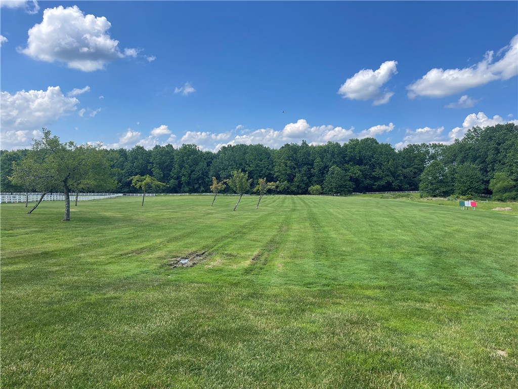 Hermitage, Pennsylvania 16148, United States, 4 Bedrooms Bedrooms, ,5 BathroomsBathrooms,Residential,Active,85540