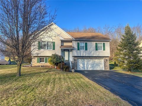 Photo of 536 Lori Dr, Leechburg, PA 15656 (MLS # 1736537)