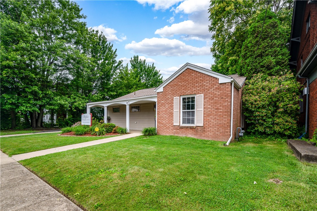143 E Wallace Ave.