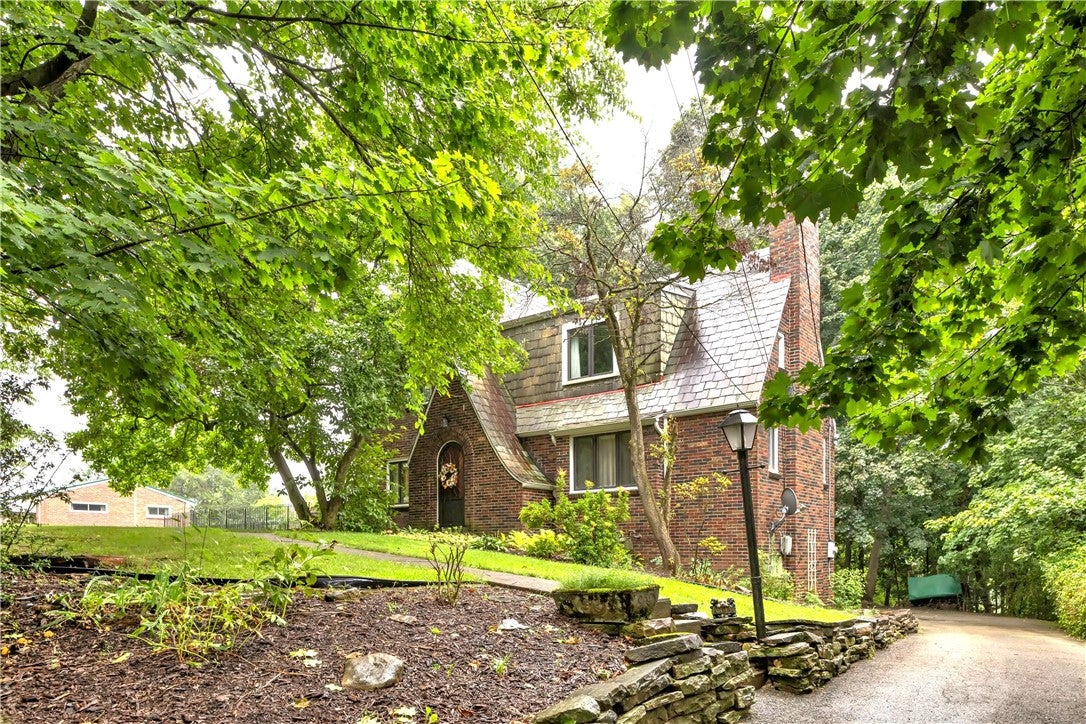 148 E Fairview Ave