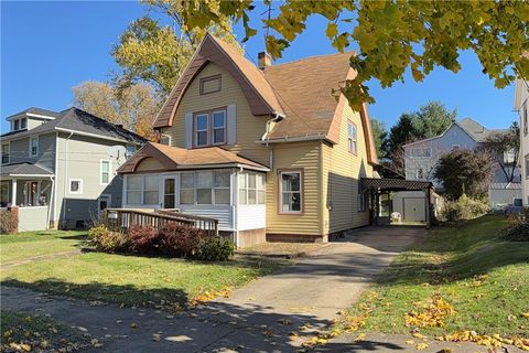 Photo of 133 S 7th St, Sharpsville, PA 16150 (MLS # 1729401)