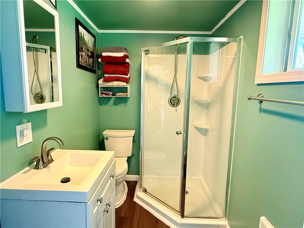 Parker, Pennsylvania 16049, United States, 3 Bedrooms Bedrooms, ,2 BathroomsBathrooms,Residential,Contingent,116565