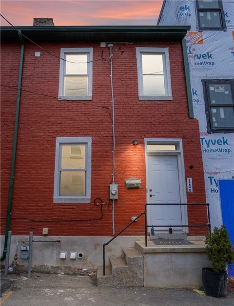 Photo of 1238 Butterfield Way, Pittsburgh, PA 15212 (MLS # 1733213)