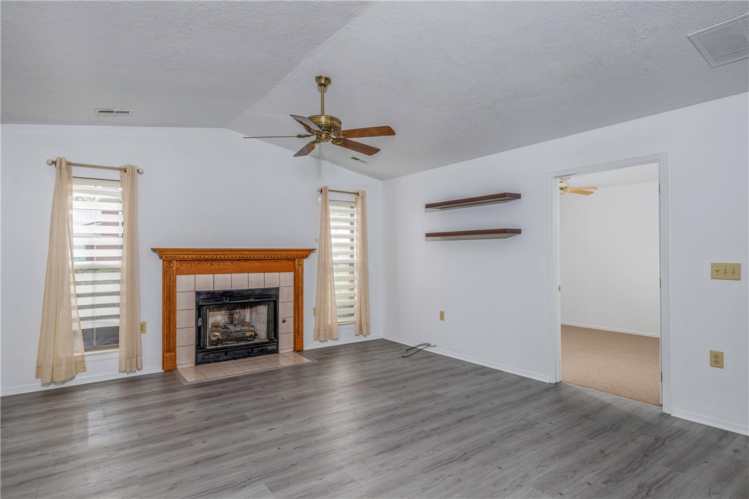 302 Brookstone Ct