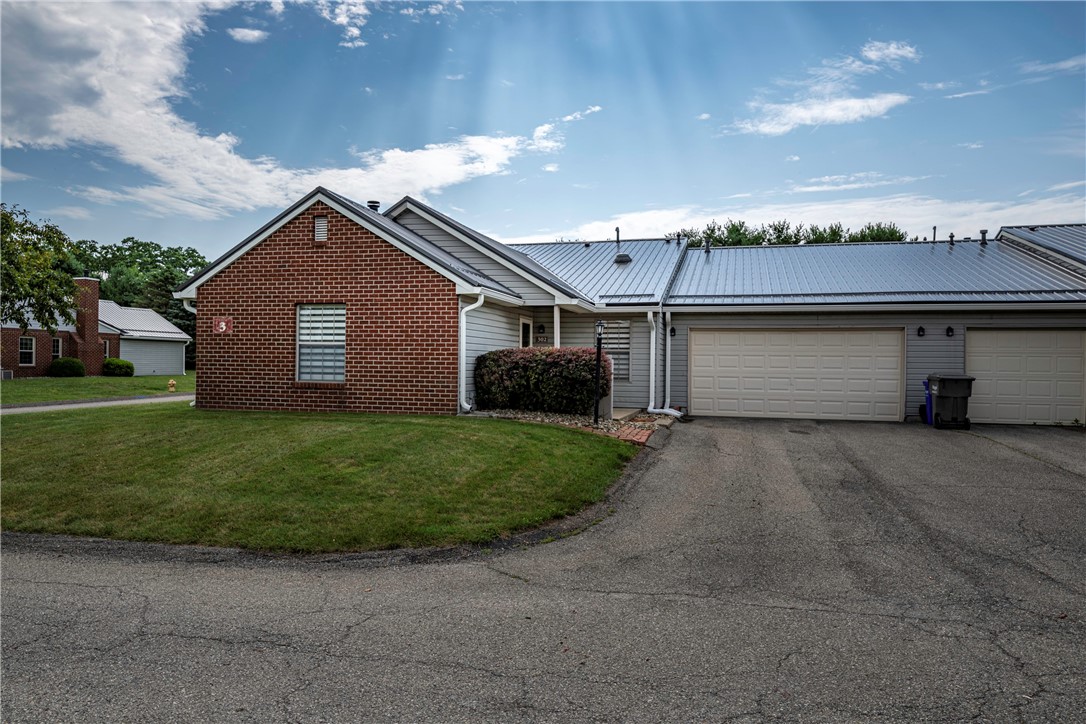 302 Brookstone Ct