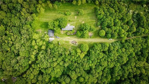Photo of 1117 Prospect Rd, Evans City, PA 16033 (MLS # 1752716)