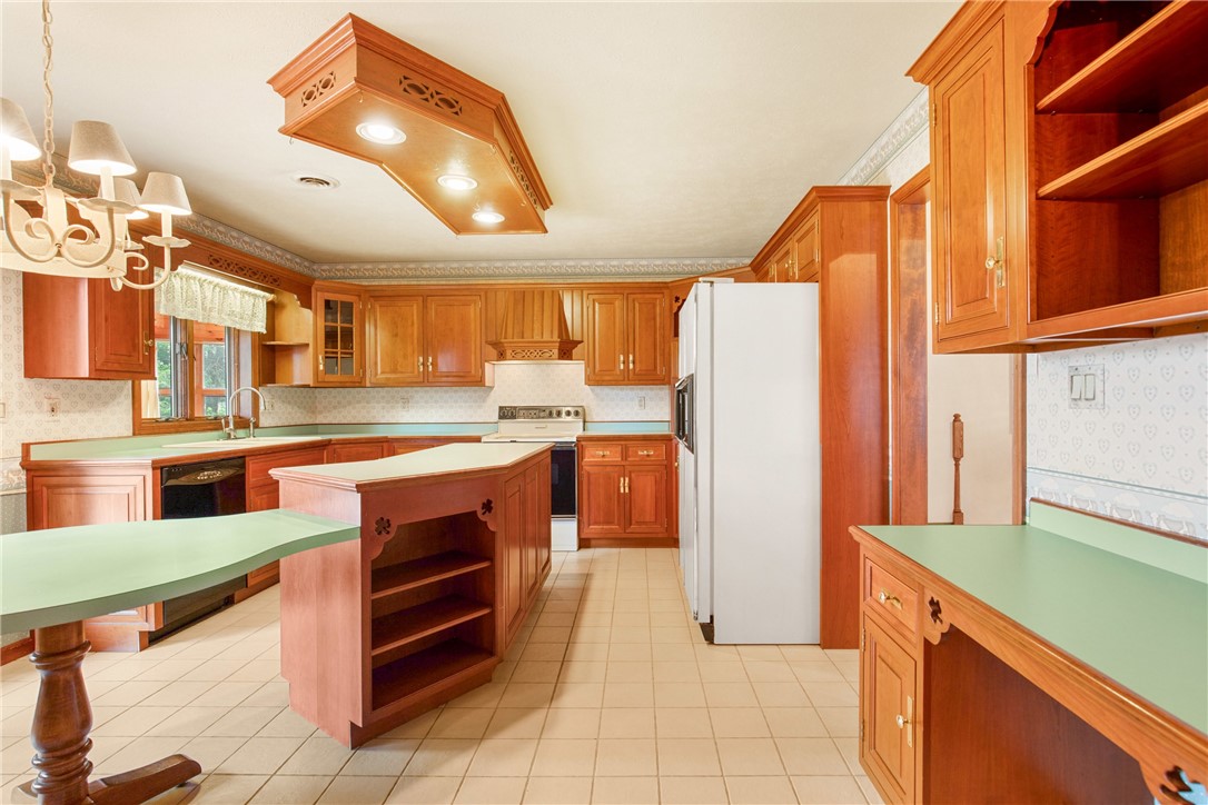 Somerset Twp, Pennsylvania 15501, United States, 4 Bedrooms Bedrooms, ,3 BathroomsBathrooms,Residential,Active,171211