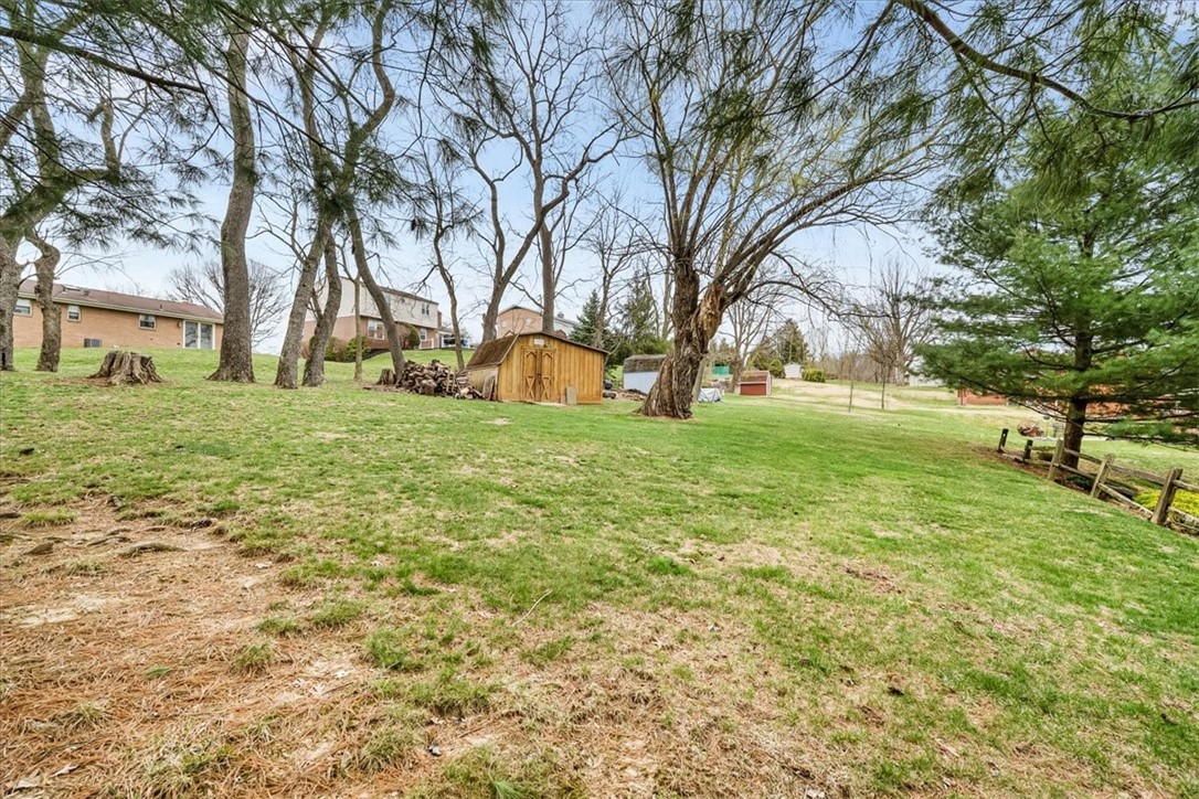2205 Maureen Drive Dr, South Park, Pennsylvania image 7