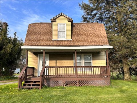 Photo of 1377 Perry Highway, Springfield Twp, PA 16137 (MLS # 1750681)