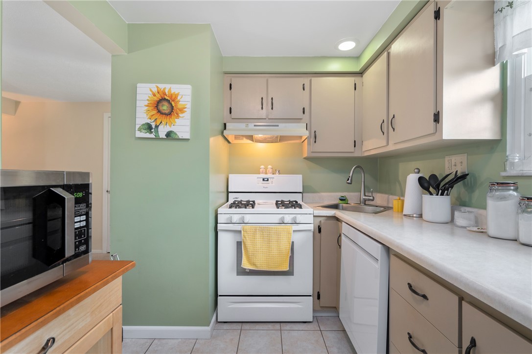 Hampton, Pennsylvania 15044, United States, 2 Bedrooms Bedrooms, ,2 BathroomsBathrooms,Residential,Active,188899