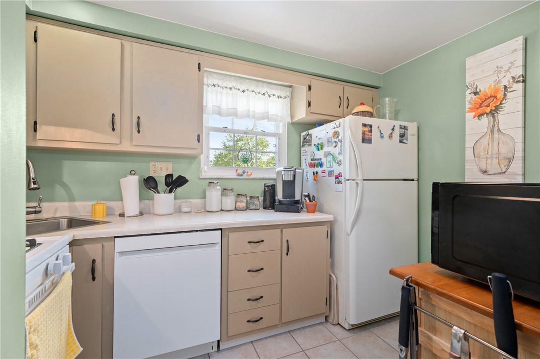 Hampton, Pennsylvania 15044, United States, 2 Bedrooms Bedrooms, ,2 BathroomsBathrooms,Residential,Active,188899