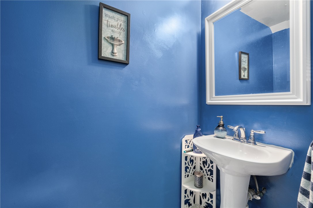 Hampton, Pennsylvania 15044, United States, 2 Bedrooms Bedrooms, ,2 BathroomsBathrooms,Residential,Active,188899