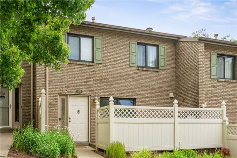 Photo for 308 Williamsburg Ln.