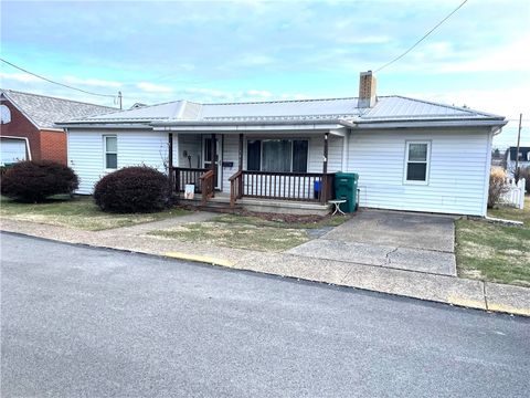 Photo of 1460 Gompers Ave, Indiana, PA 15701 (MLS # 1742242)