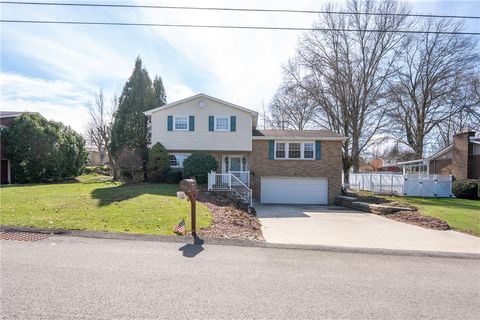 Photo of 15 Deerfield Dr, Greensburg, PA 15601 (MLS # 1743048)