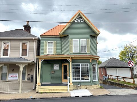 Photo of 439 S Maple Ave, Greensburg, PA 15601 (MLS # 1727218)