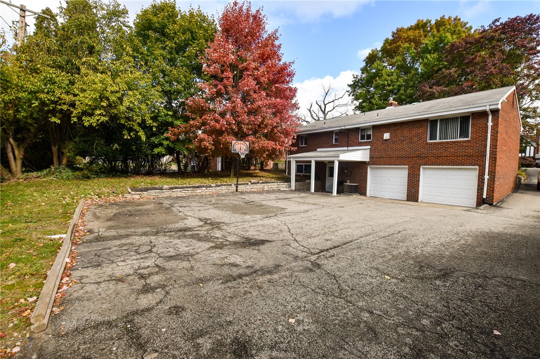 Shaler, Pennsylvania 15116, United States, 3 Bedrooms Bedrooms, ,3 BathroomsBathrooms,Residential,Contingent,38371