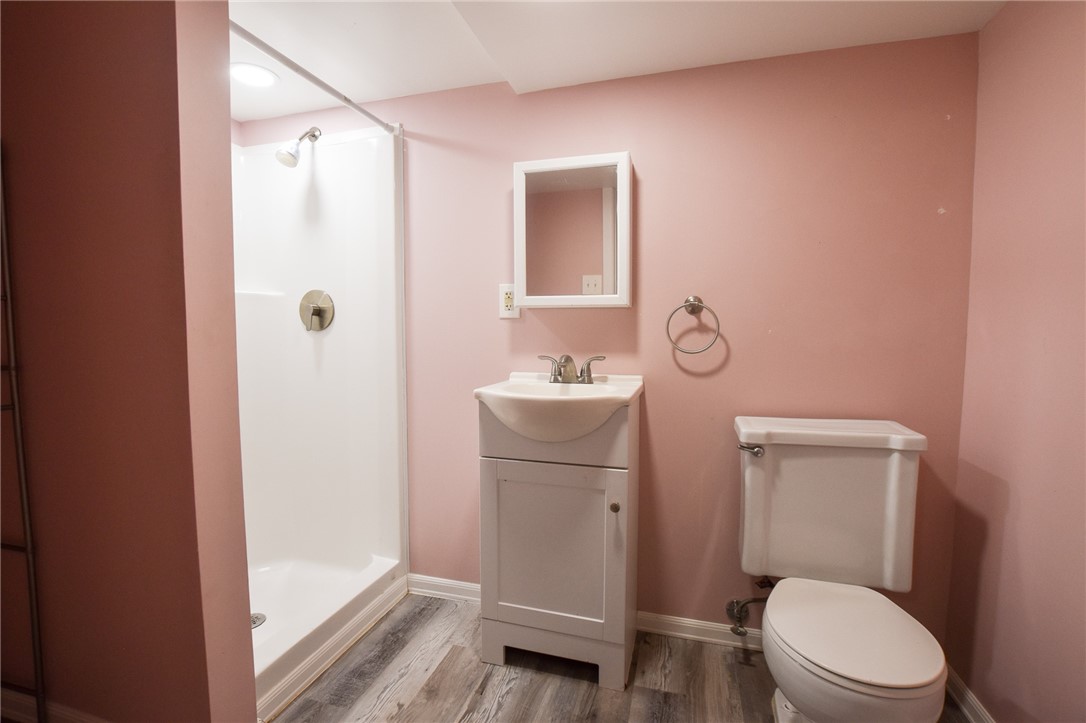 Shaler, Pennsylvania 15116, United States, 3 Bedrooms Bedrooms, ,3 BathroomsBathrooms,Residential,Contingent,38371