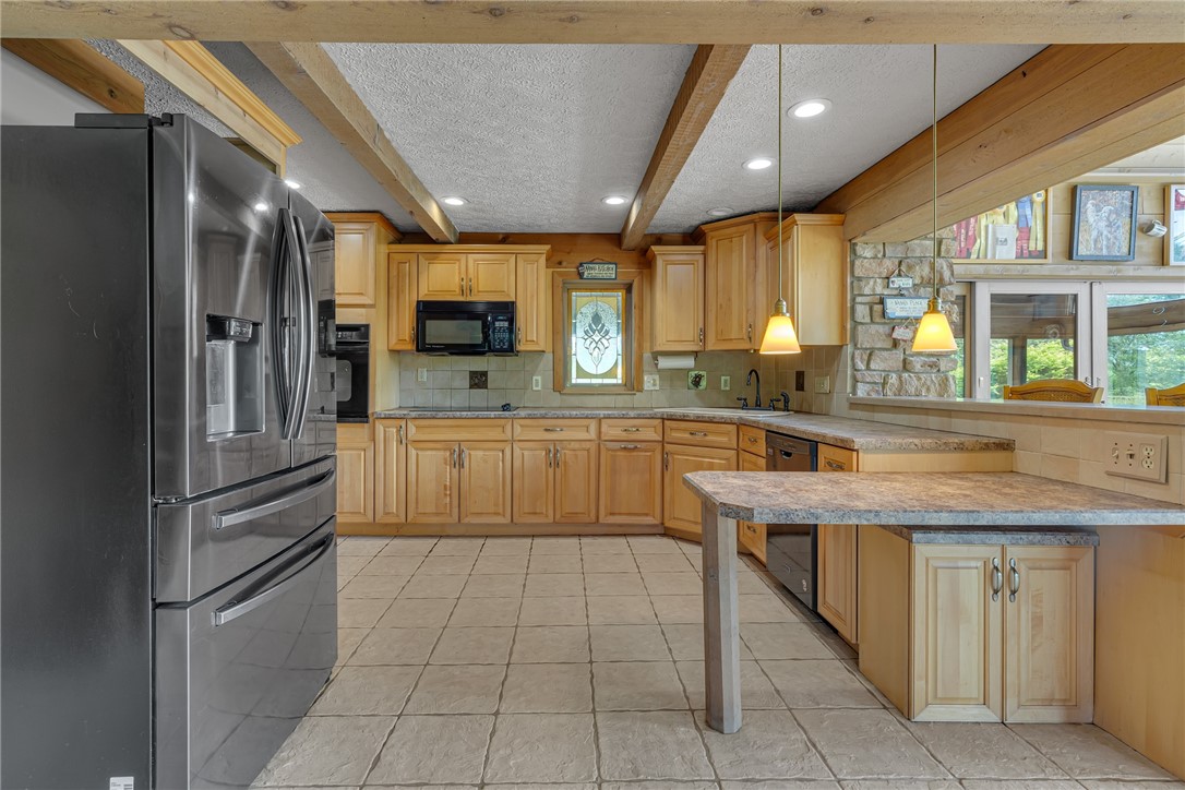 Chippewa Twp, Pennsylvania 15010, United States, 3 Bedrooms Bedrooms, ,2 BathroomsBathrooms,Residential,Active,129980