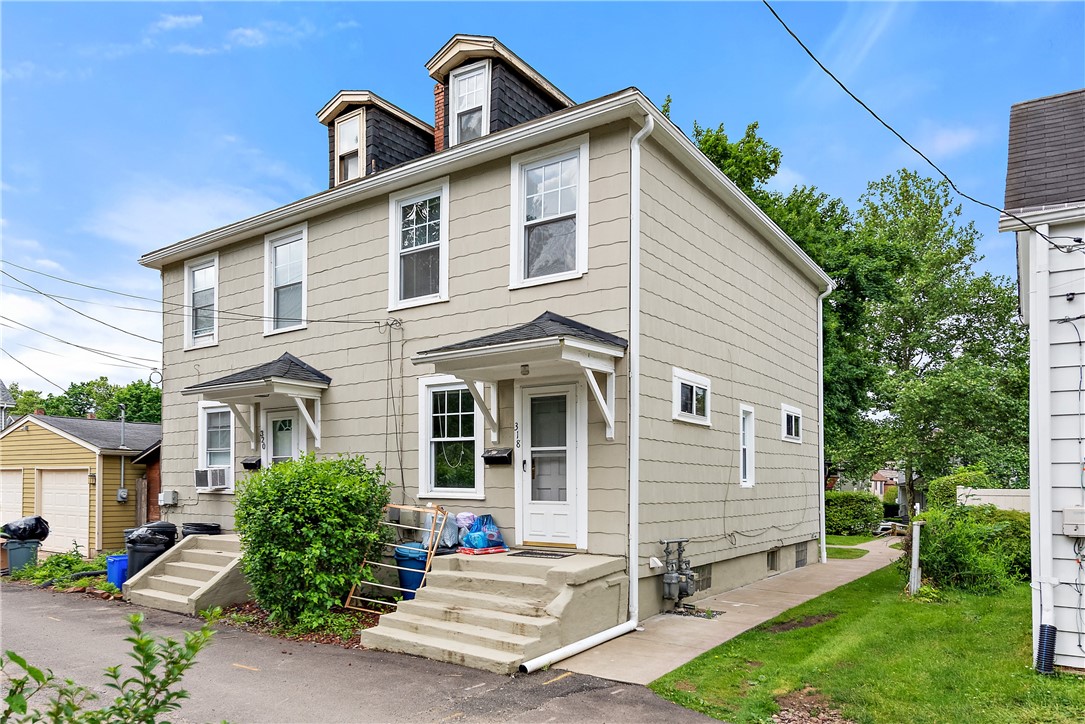 318-320 Sprott Way