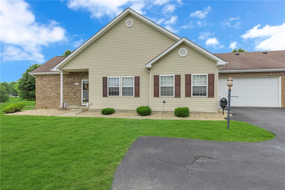 106 Clearwater Drive