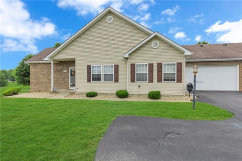 Condo For Sale - 106 Clearwater Drive<br/> Franklin, PA 16117