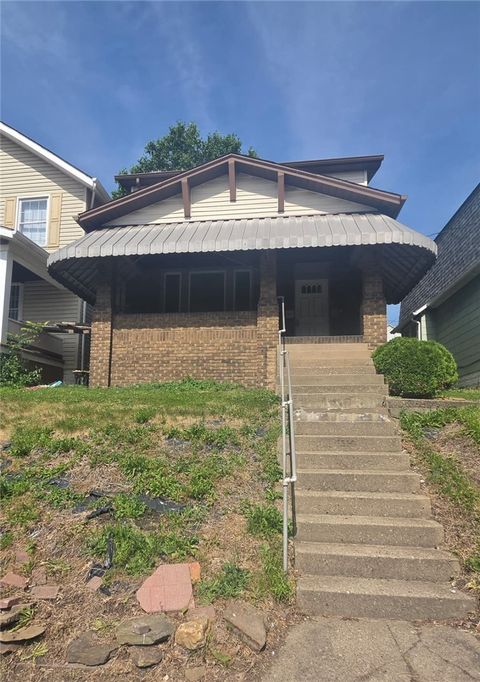 Photo of 1510 Victoria Ave, New Kensington, PA 15068 (MLS # 1759318)