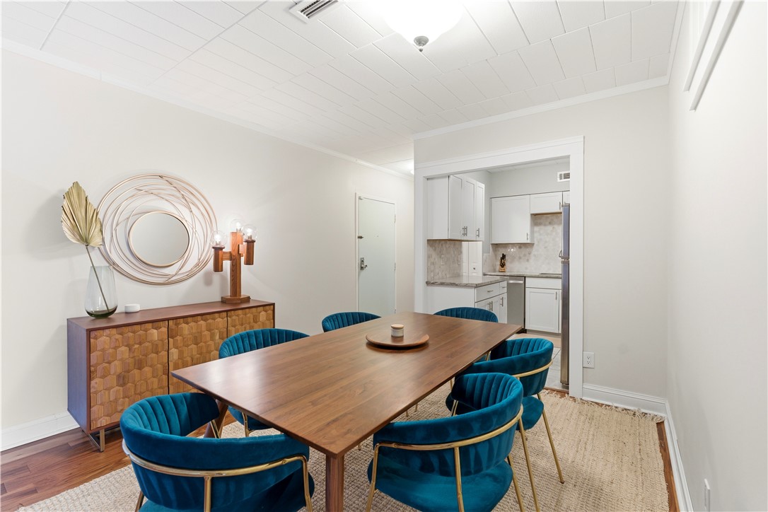 5825 5th Ave 201