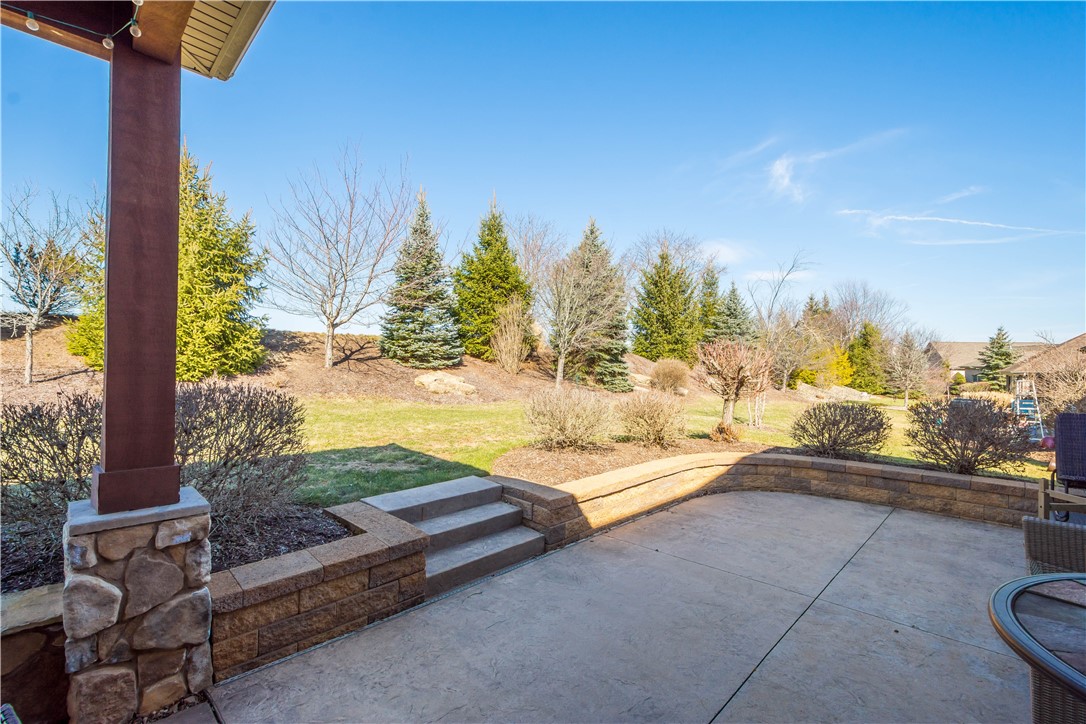 North Strabane, Pennsylvania 15317, United States, 4 Bedrooms Bedrooms, ,3 BathroomsBathrooms,Residential,Pending,83824