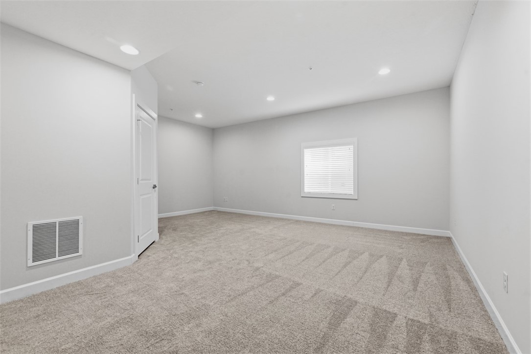 Marshall, Pennsylvania 16046, United States, 4 Bedrooms Bedrooms, ,4 BathroomsBathrooms,Residential,Active,239399