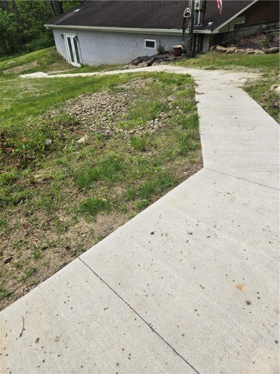 Jefferson Twp - Mer, Pennsylvania 16137, United States, 2 Bedrooms Bedrooms, ,1 BathroomBathrooms,Residential,Pending,139725