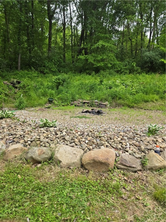 Jefferson Twp - Mer, Pennsylvania 16137, United States, 2 Bedrooms Bedrooms, ,1 BathroomBathrooms,Residential,Pending,139725